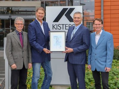 Zertifikatsübergabe vor dem KISTERS-Hauptsitz in Aachen