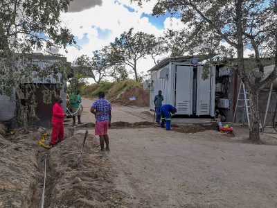 DHYBRID präsentiert Speicher für Hybridkraftwerke und Microgrids