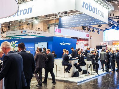 E-world-Messestand von Robotron, Spezialist für Energiedatenmanagement
