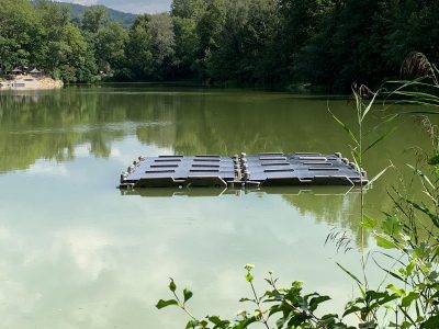 schwimmende Solaranlage