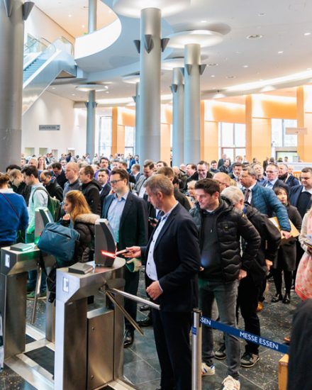 Premiere: Die neue Regulierungsmanagementplattform RegMan 1.0 geht auf der E-world offiziell in ihren Produktivbetrieb.