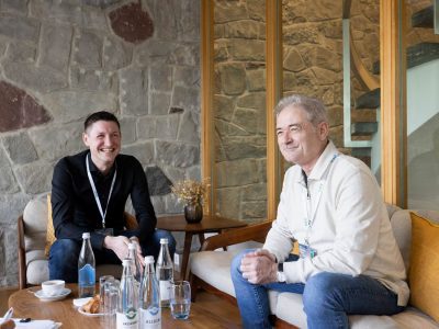 Im BSI Software-Interview geben Christian Friese (rechts) und André Wittenberg von Techem spannende Einblicke in Herausforderungen, Favoriten und die gemeinsamen Erfolge der Transformation.