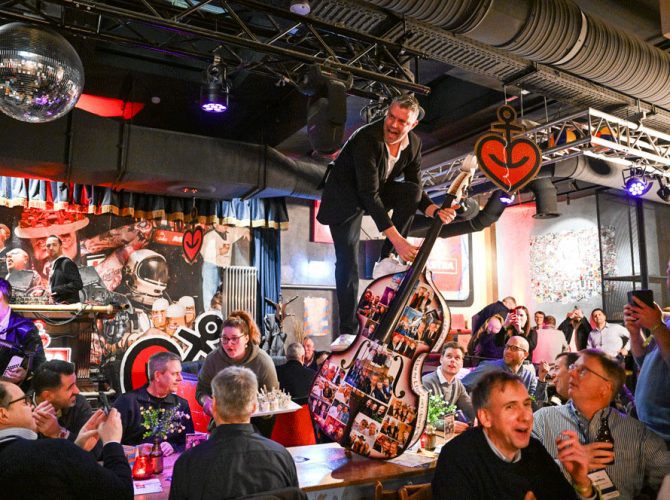 Abendveranstaltung in der Astra St. Pauli Brauerei.