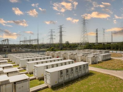 Höhere Erlöse und mehr Transparenz am Regelenergiemarkt mit einer Kombination der beiden Systeme von KISTERS und FlexPowerHub.