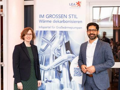„Mit dem neuen Großwärme-Infoportal schließen wir eine entscheidende Informationslücke auf dem Weg zu klimaneutralen Wärmenetzen und Industrieprozessen. Damit gehen wir einen wichtigen Schritt zur bundesweiten Energiewende“, so Energieminister Kaweh Mansoori in Wiesbaden.
