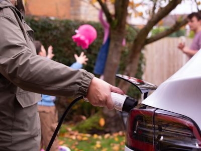 Electroverse, die Ladeplattform für Elektrofahrzeuge von Octopus Energy, verbindet Autofahrer jetzt mit über 1 Million öffentlicher Ladestationen auf der ganzen Welt.