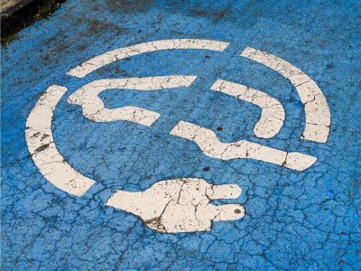 Gerade vor dem Hintergrund des politisch gewollten Ausbaus der Ladeinfrastruktur könnte die Öffnung für private Prüfstellen entscheidend sein, um fristgerechte Eichungen sicherzustellen und den Verbraucher- wie Wettbewerbsschutz zu wahren.