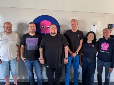 Octopus Energy setzt bewusst auf eigenen, in Deutschland geschulten Kundensupport – und grenzt sich damit von vielen Wettbewerbern ab, die Callcenter-Aufgaben teilweise sogar ins Ausland auslagern.