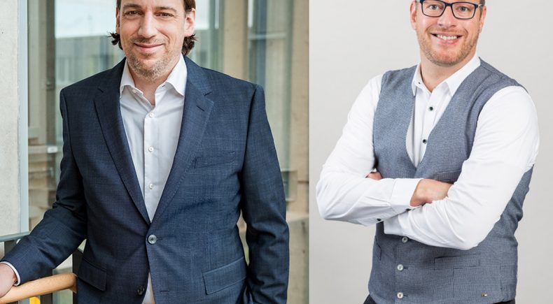 Mit der Entscheidung für die BSI Customer Suite setzt die Stadtwerke Lübeck auf eine Plattform, die Kundenorientierung auch technologisch ermöglicht – und dabei ohne Medienbrüche oder Datensilos auskommt. Im Bild: Christoph Schweizer, Geschäftsführer Markt & Digitalisierung der Stadtwerke Lübeck (links) und Sebastian Louis, Community Manager E&U bei BSI Software. (Bild: © Stadtwerke Lübeck Gruppe (links) | BSI Software)