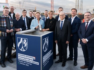 Grundsteinlegung für zweiten Bauabschnitt der Forschungsfertigung Batteriezelle.