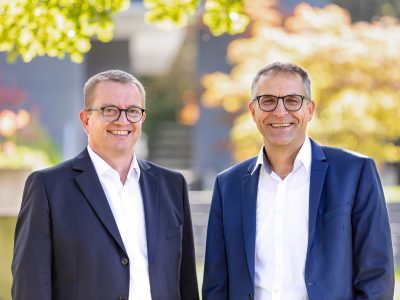 ehn Jahre lang führten Ronald Pfitzer (links) und Gebhard Gentner die Haller Stadtwerke in einer Doppelspitze. Ab 1. November 2025 übernimmt Gentner die Führung alleine.