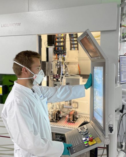 Ziel des Forschungsprojekts ist es, die Energiedichte auf Anodenseite von Lithium-Ionen-Batterien zu steigern und den ökologischen Fußabdruck zu verbessern.