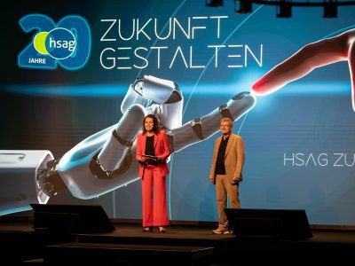 Einen spannenden Blick in die Zukunft wagte Stefan E. Renkert, Gründer der hsag, zusammen mit seinen Gästen auf dem Kongress im Heidelberger Schloss.