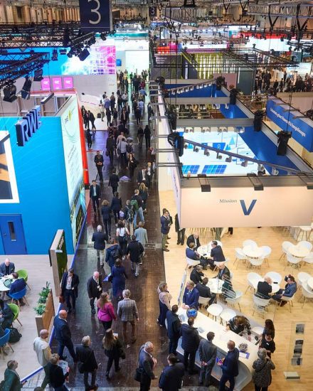 Der Steuerungs-Rollout steht im Fokus des Messeauftritts von GWAdriga auf der E-world 2026.