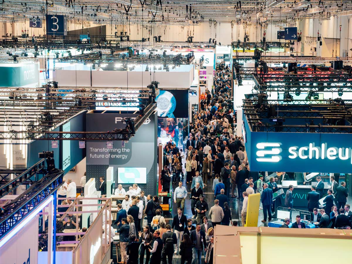 Auf der E-world 2026 führte der diesjährige Rundgang von edna Bundesverband Energiemarkt & Kommunikation zu drei Stationen mit Praxisbezug.