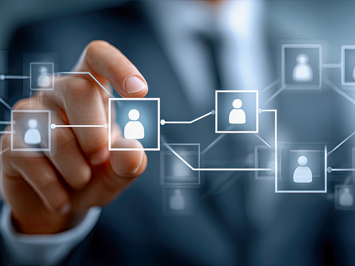 Die SAP-HCM-Systemlandschaft bezeichnet die gesamte IT-Umgebung rund um das Personalwesen (Human Capital Management, kurz HCM) auf Basis von SAP HCM