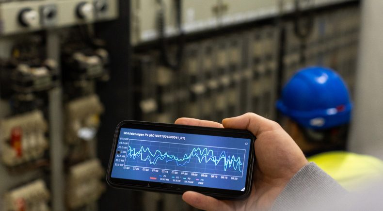 Im Mittelpunkt der Lösung steht das praxiserprobte Monitoring-System co.grid®, das Netzkenngrößen aus Ortsnetzstationen oder Kabelverteilerschränken erfasst.