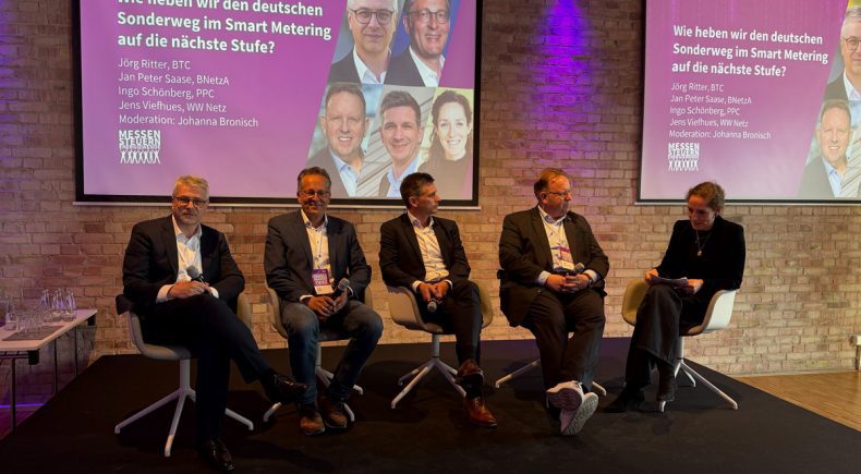 von links: Dr. Jan Peter Sasse (Bundesnetzagentur), Jörg Ritter (BTC AG), Jens Viefhues (Westfalen Weser Netz), Ingo Schönberg (PPC) und Johanna Fronisch (Neon Energy)
