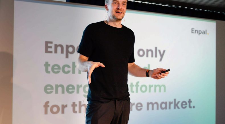 Neuester Baustein von Enpals neuer Energy-Tech-Einheit ist die KI-native Betriebssoftware Hyperion, die in Partnerschaft mit Anthropic entwickelt wurde. Im Bild Mario Kohle, Gründer und CEO von Enpal. 