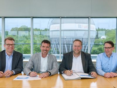 FairEnergie hat TENTAC ausgewählt, die SaaS-Plattform von INTENSE auf Basis von SAP S/4HANA Utilities. Von links: von links: Michael Zitzmann(Partner INTENSE AG), Michael Heinze (Vorstand INTENSE AG), Jens Balcerek (Geschäftsführer FairEnergie), Christian Kirste (Bereichsleiter Erzeugung, Handel und Abrechnungsservice FairEnergie).