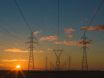 Die Wärmewende ist kein isolierter Prozess des Heizungskellers, sondern ein fundamentaler Treiber für die Transformation des gesamten Stromsystems.