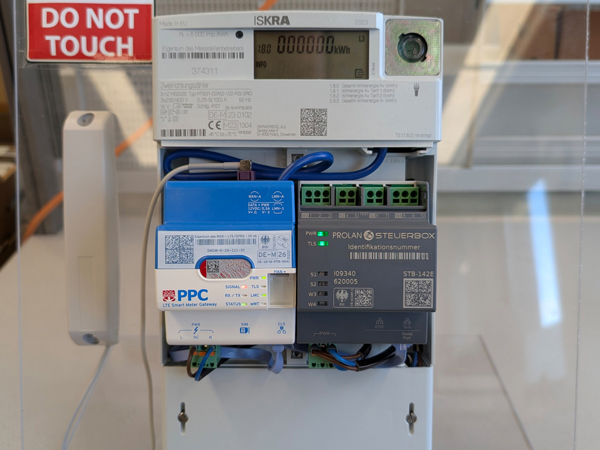 VOLTARIS hat in Zusammenarbeit mit dem Netzbetreiber-Partner energis Netzgesellschaft mbH die vollständige CLS-Steuerkette nach § 14a EnWG erfolgreich nachgewiesen.