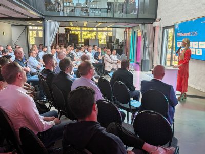Annike Abromeit (EEBus Initiative e.V.) moderierte den EEBUSummit 2026 im Living Lab Cologne.